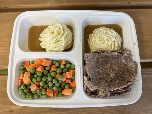 Roast Beef with Creamy Mashed Potatoes & Seasonal Veggies